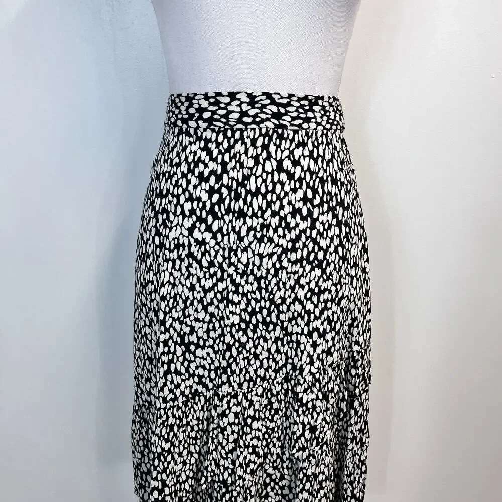Talbots Skirt sz Medium Pet Black Ivory Slinky Ruffle Knee A Line Modest Church - Picture 2 of 9